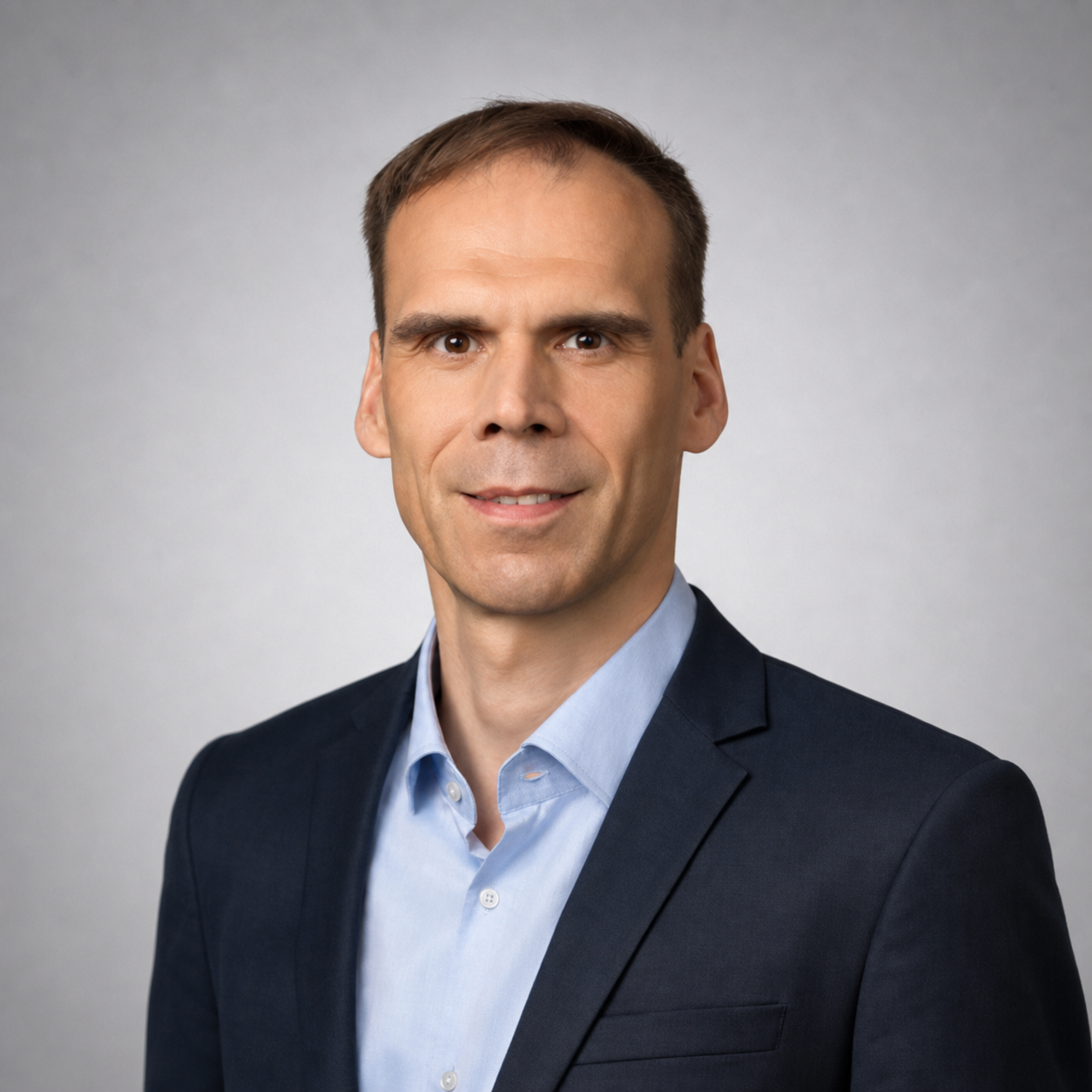 Professor Benjamin Becker